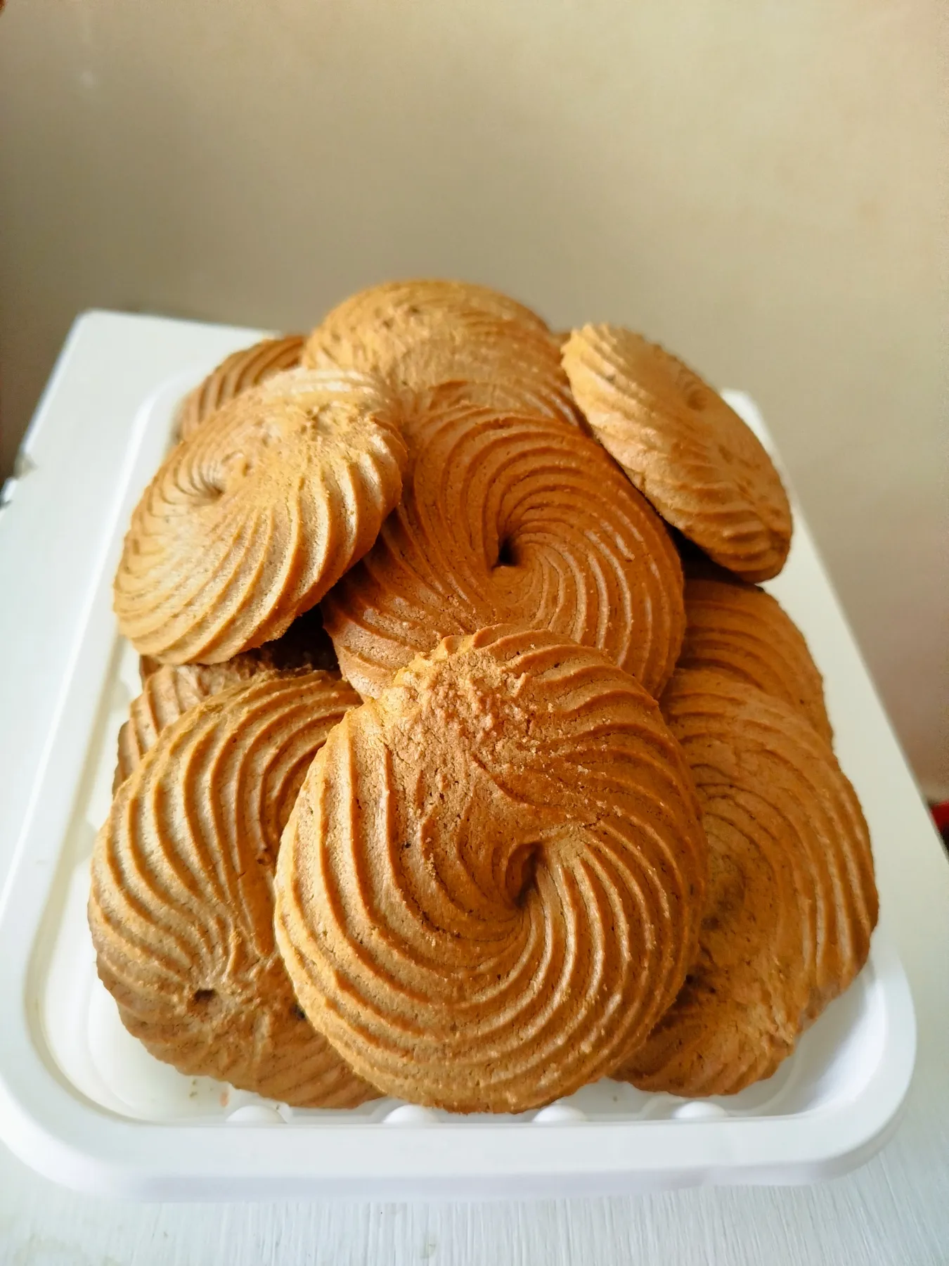 Cookies, vanilla, coffee